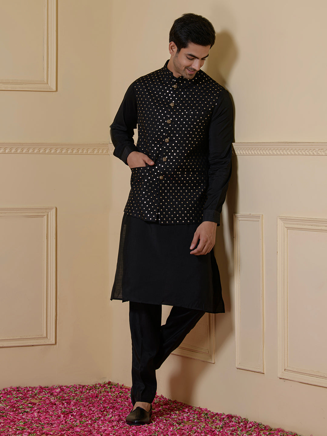 Elegant Black Sequined Men's Kurta Set